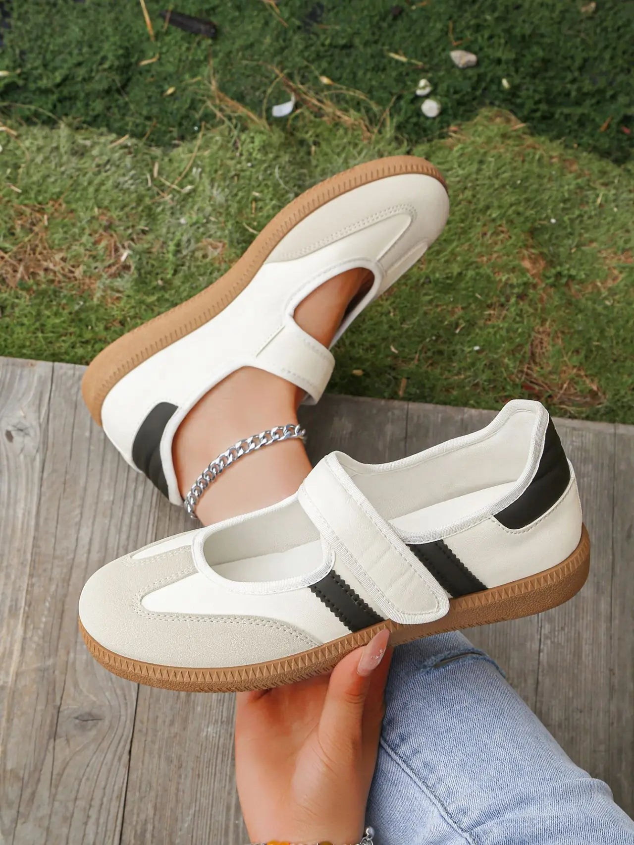 Women’s Plus Size Slip On Sneakers