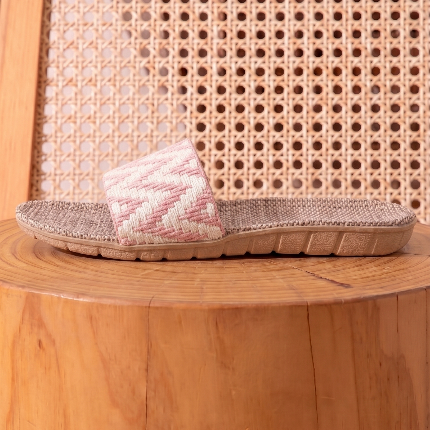 Aloueta Women's Light Pink Straw Singleband Slippers for Daily Comfort